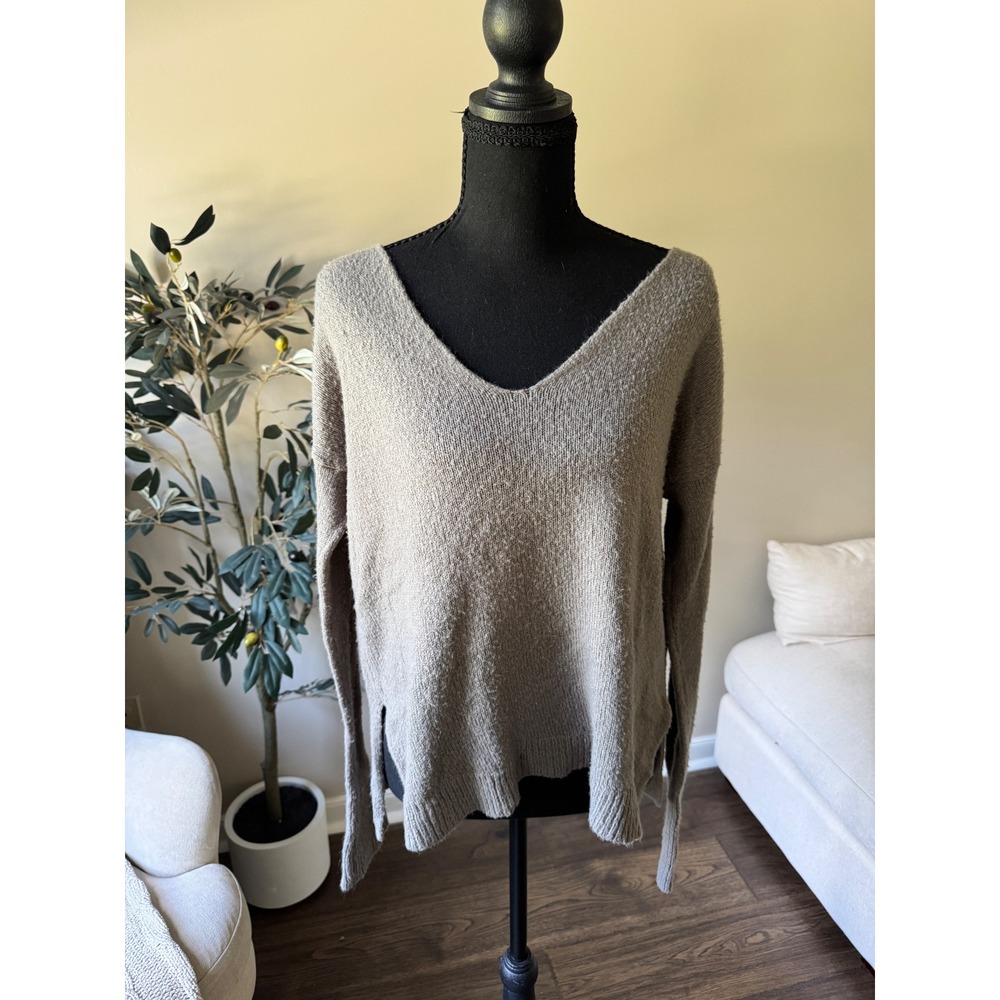 Hollister Womens Taupe Brown V-Neck Knit Sweater Side Slits Size S